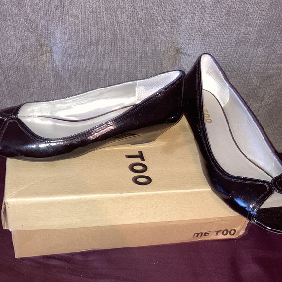 ME TOO Patent Leather Peep Toe Flats - Picture 6 of 6